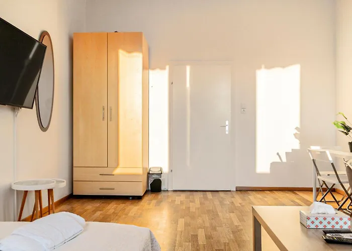 Private In A Comfortable 2br Near Millennium Tower Διαμέρισμα *