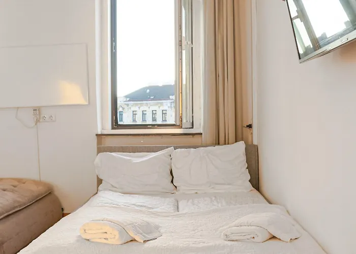 Private In A Comfortable 2br Near Millennium Tower *