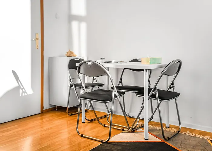 Private In A Comfortable 2br Near Millennium Tower