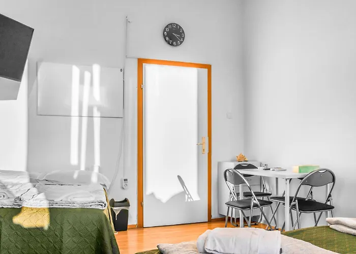 Διαμέρισμα Private In A Comfortable 2br Near Millennium Tower Βιέννη