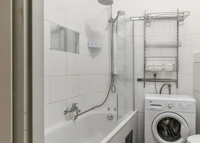 Private In A Comfortable 2br Near Millennium Tower Βιέννη